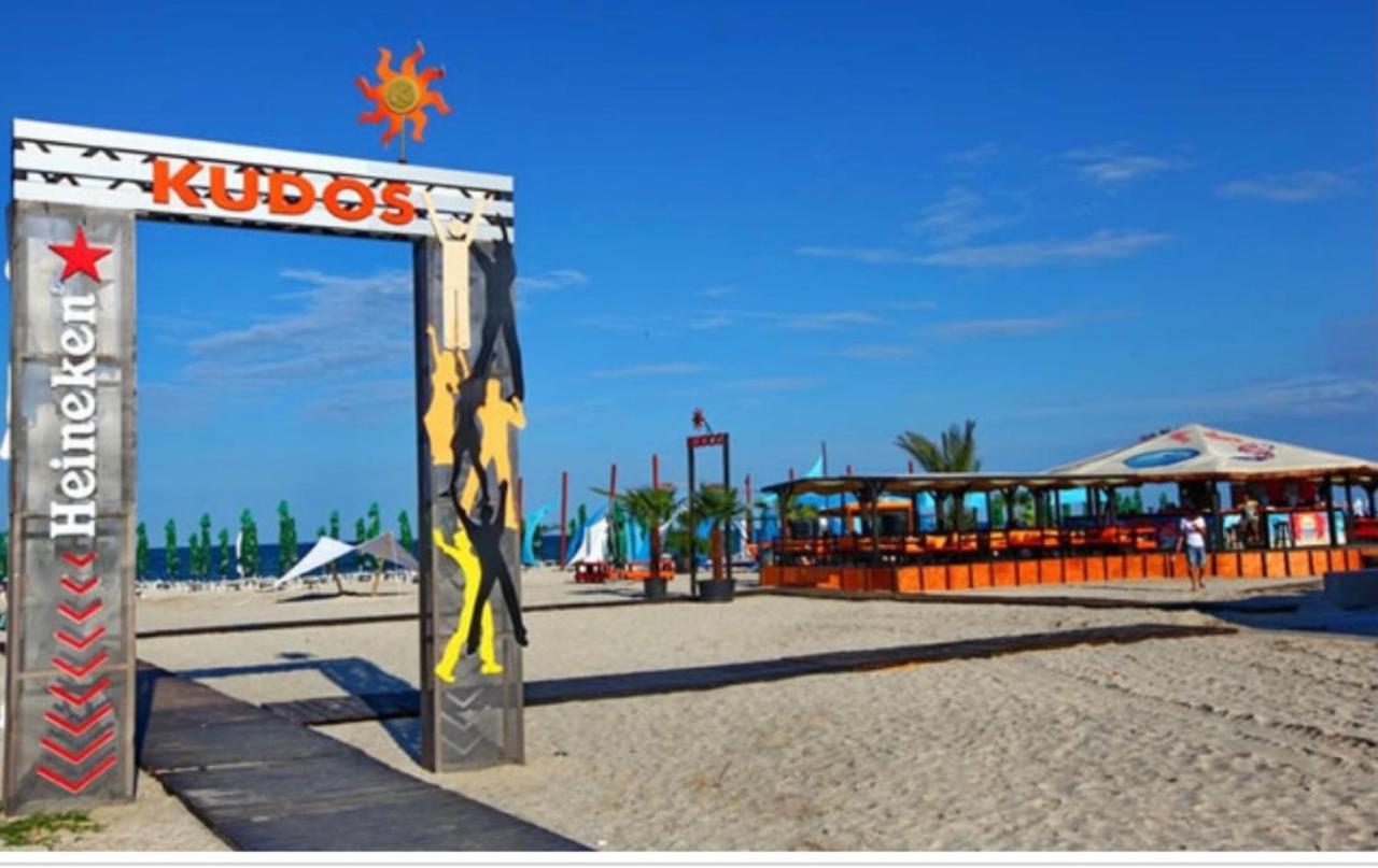 Velier Holiday Apartments Mamaia Eksteriør bilde