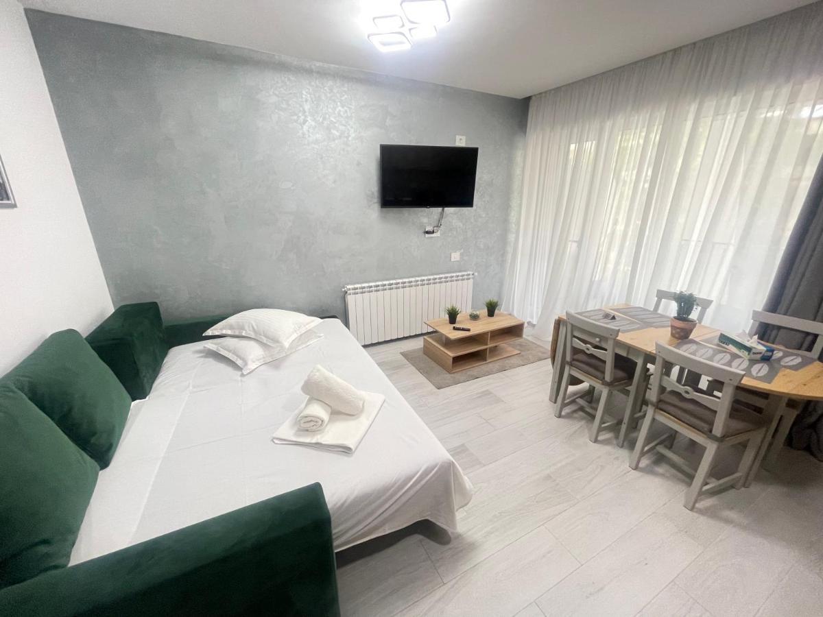 Velier Holiday Apartments Mamaia Eksteriør bilde