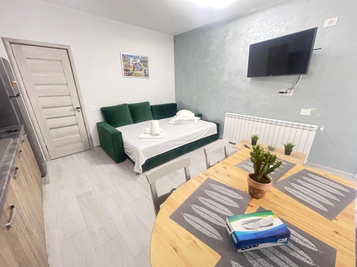 Velier Holiday Apartments Mamaia Eksteriør bilde